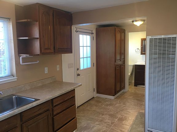 3rd image of 21821 Hermosa Ave