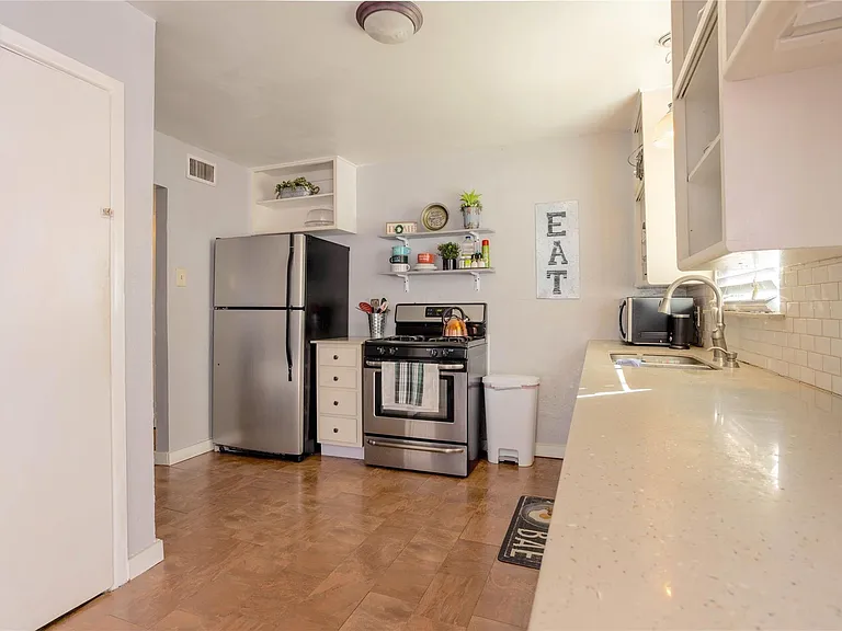 1903 Dale Pl — Photo 2