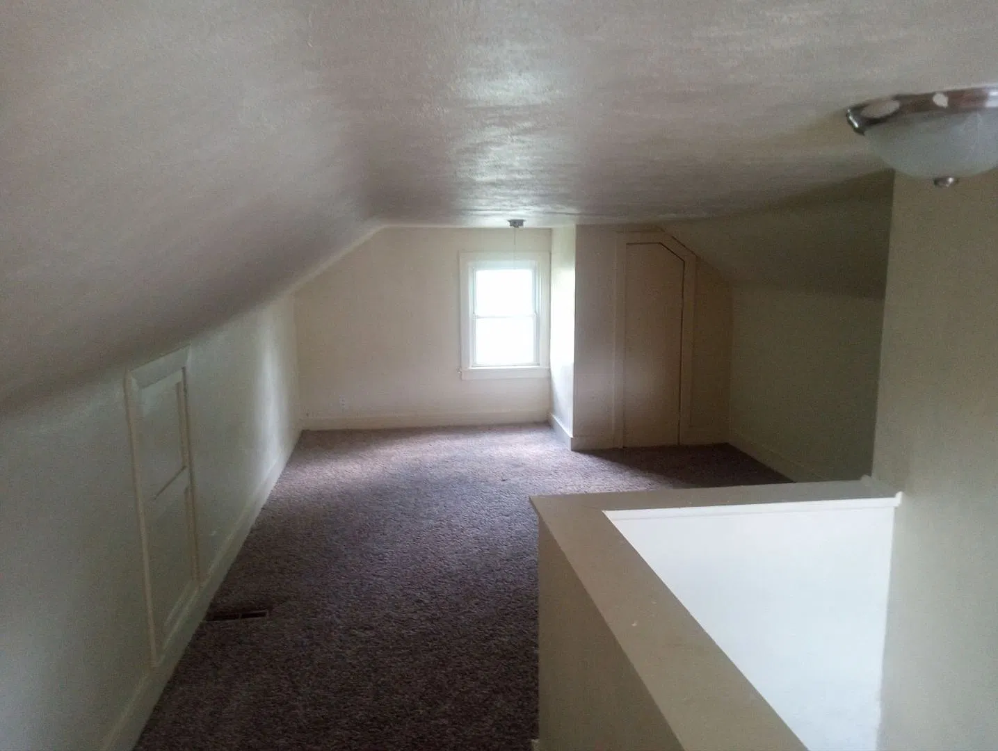 615 Cuthbert Rd - 3beds 1bath — Photo 2