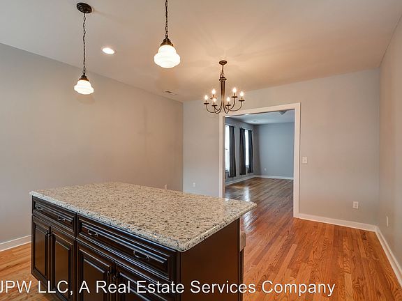 2nd image of 611 Madison St APT 6