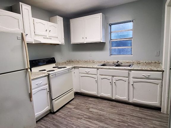 4th image of 8010 N 13th St
