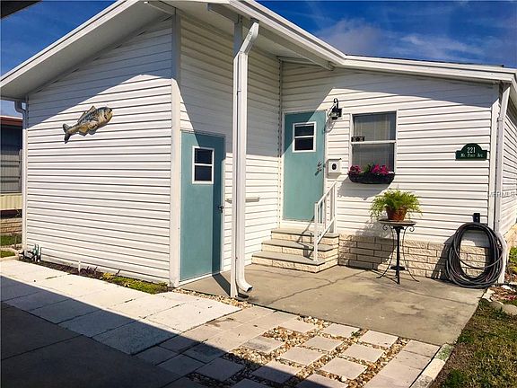 2nd image of 221 Mount Piney Ave NE #287