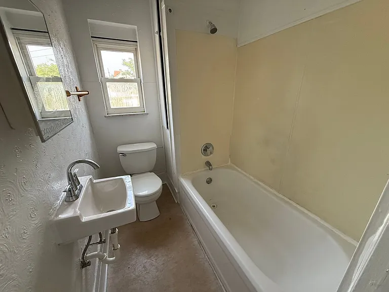 1603 Arlington Avenue — Photo 5