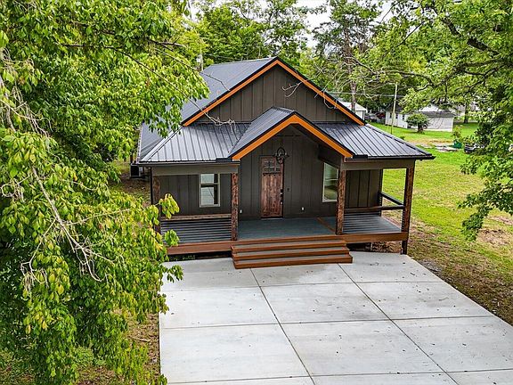 3rd image of 107 Locust Ave Lot 16