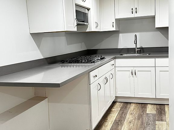 3rd image of 628 Sweeny St #B