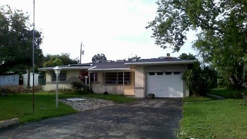 2nd image of 402 E Bougainvillea Rd