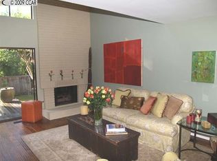1718 Saint Andrews Dr, Moraga, CA 94556