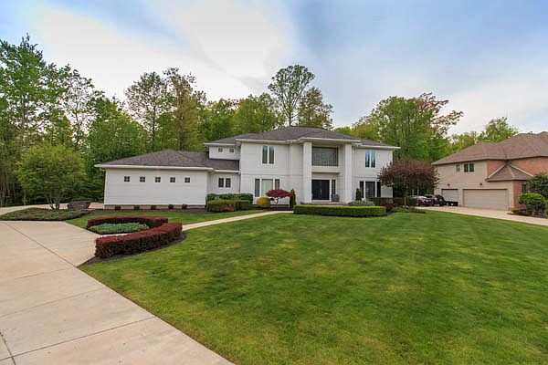 1st image of 648 Saddlebrook Dr