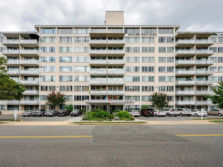 1301 S Arlington Ridge Rd #711 — Photo 34