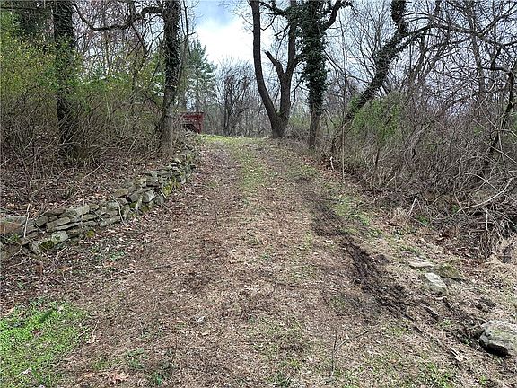 4th image of 3950 Dunnett Ln