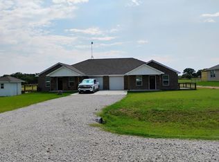 208 Hoover Ln, Azle, TX 76020