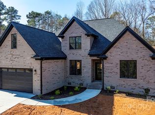 5135 Mark Dr NE, Hickory, NC 28601