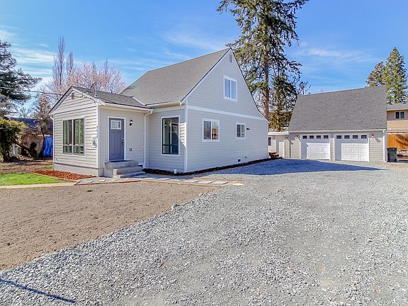Driveway pulling up view