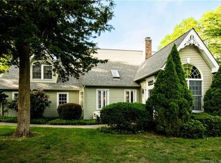 3 Sand Creek Dr, Old Saybrook, CT 06475