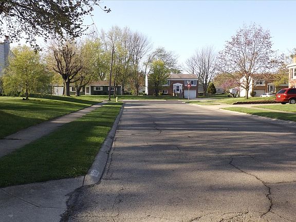 4th image of 1918 Glenrose Dr