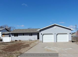 106 E 3rd St, Alda, NE 68810