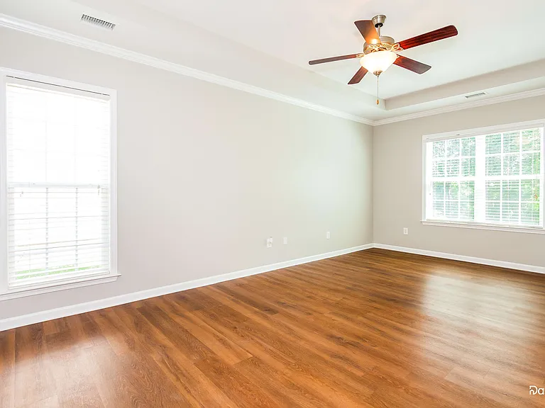 113 Margaret Hoffman Dr — Photo 5
