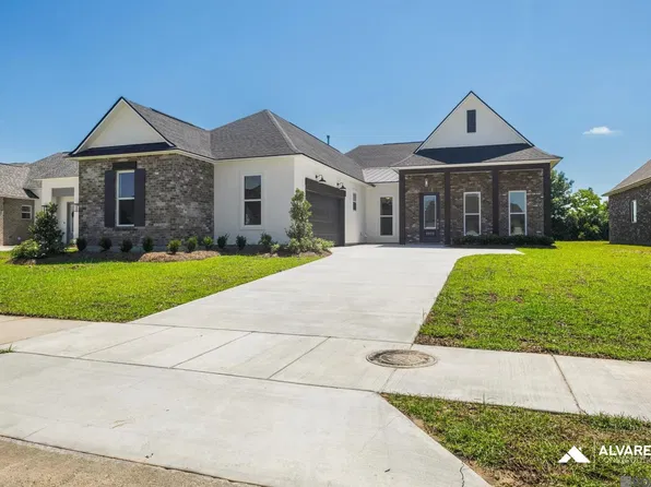9933 Oak Colony Dr, Baton Rouge, LA 70817