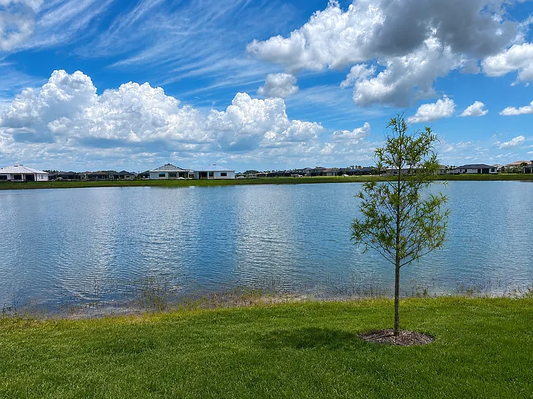 18222 Ridgeline Dr — Photo 2