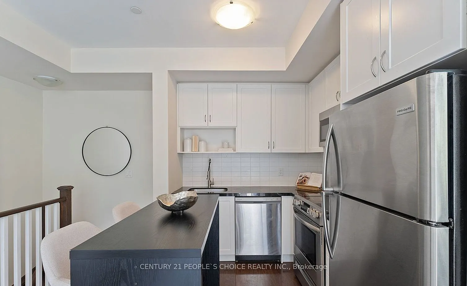 2 bed, $2,900 — Photo 3