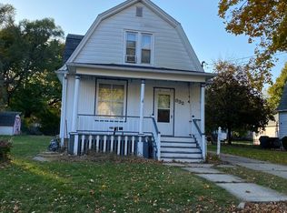 832 Augusta Ave, Elgin, IL 60120