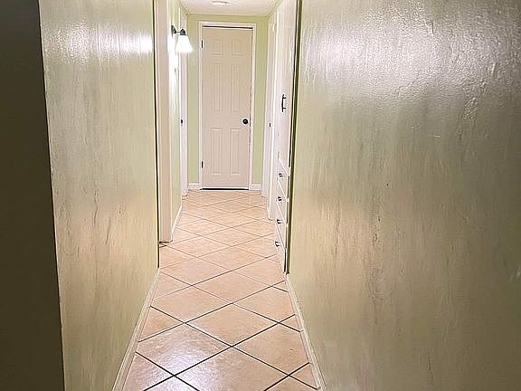 2nd image of 2517 Cleveland Way