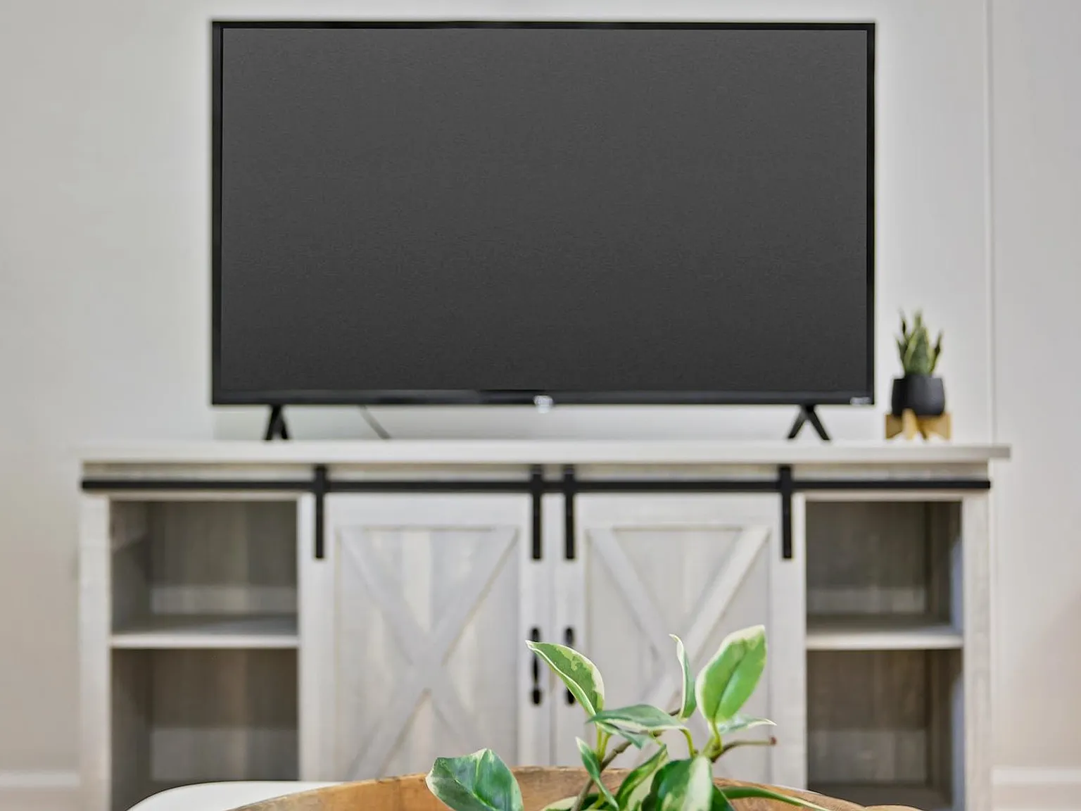 1 bed, 500 sqft, $1,700 — Photo 3