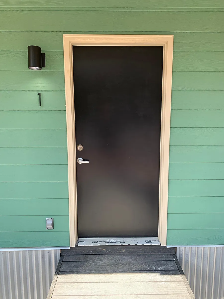 Building Photo - 306 McLaughlin St #1