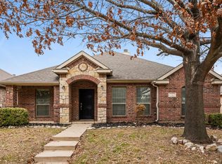 311 Galloping Hill Rd, Red Oak, TX 75154