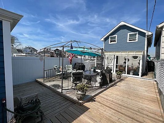 1st image of 99-26 Russell St