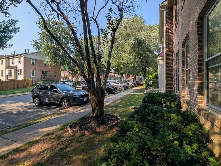5612 Sutherland Ct — Photo 7