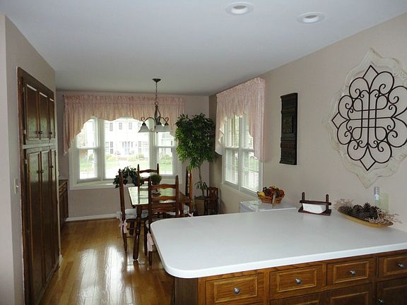 5th image of 305 Wyndwood Dr