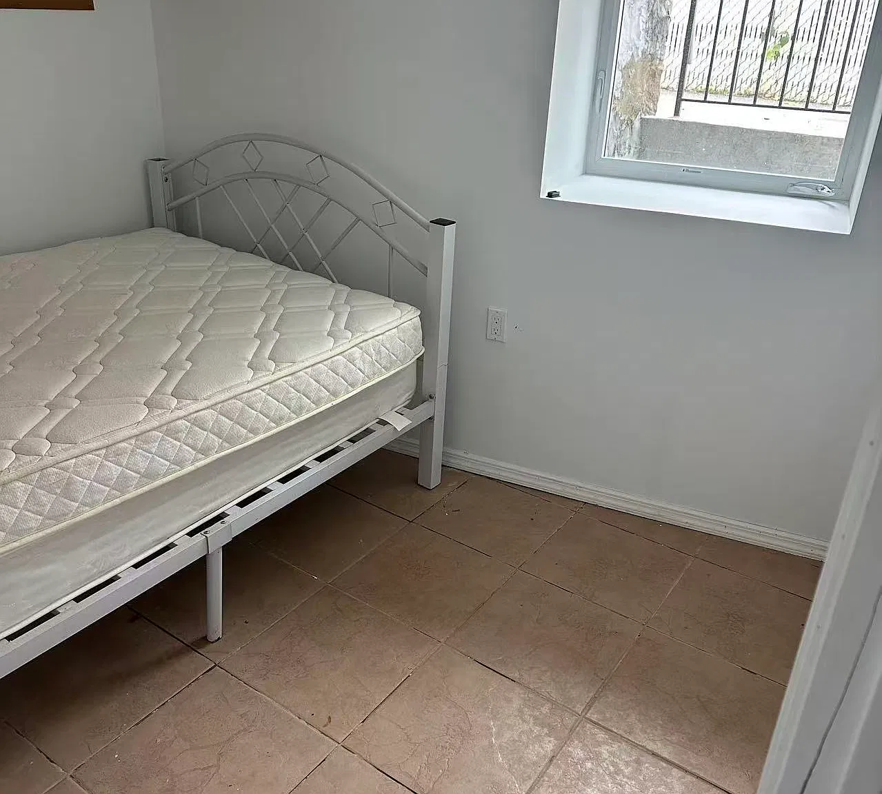 1 bed, 1.5 bath, $1,600 — Photo 4