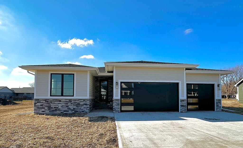 224 6th St SE, Badger, IA 50516 Zillow