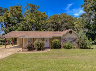 49 Cottonwood Dr, Vicksburg, MS 39180