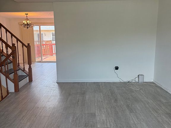 4th image of 4322 Isleswood Ter