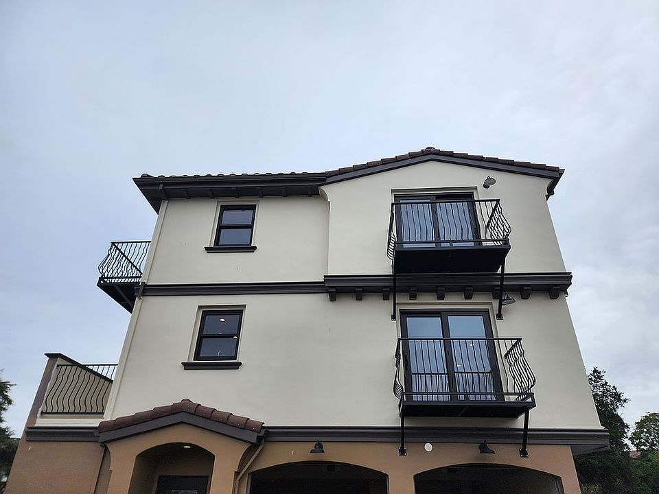 1st image of 962 Acacia Ave
