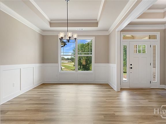 4th image of 37 Hometown Court