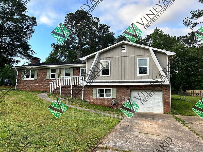 1st image of 311 Cardinal Dr