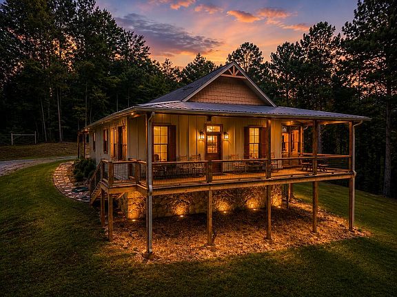 2nd image of 104 Hideaway Trl