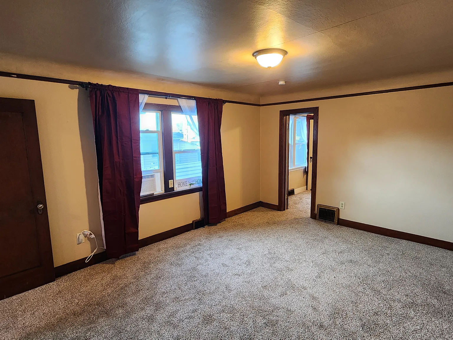 1 bed, 700 sqft, $895 — Photo 4