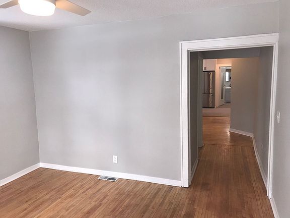 3rd image of 967 Jessamine Ave E #1