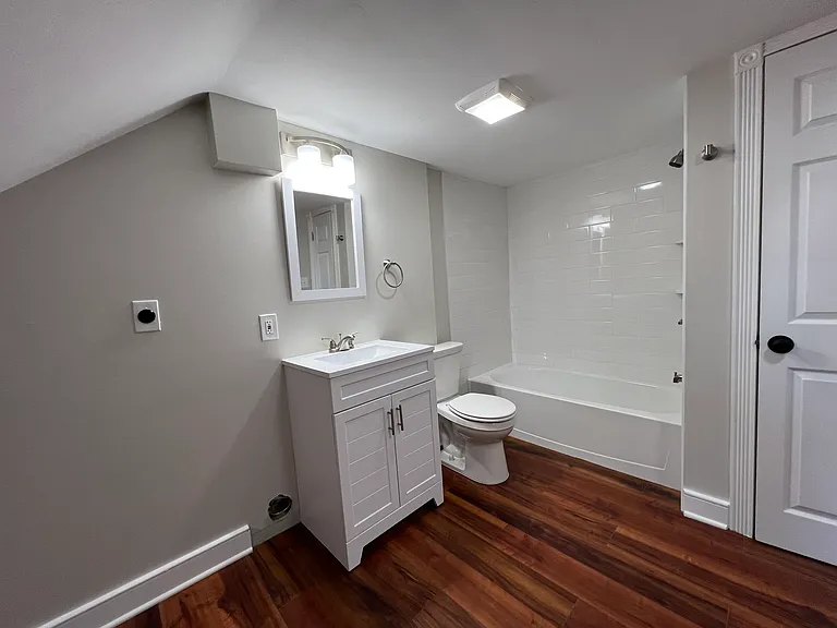 151 W Maple Ave #5 — Photo 25