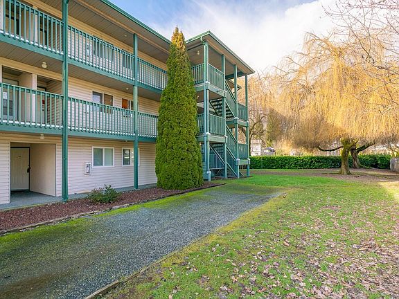 3rd image of 1912 Bowen Rd #107