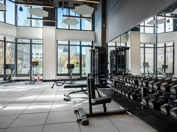 8 Court Square image 17 of 20