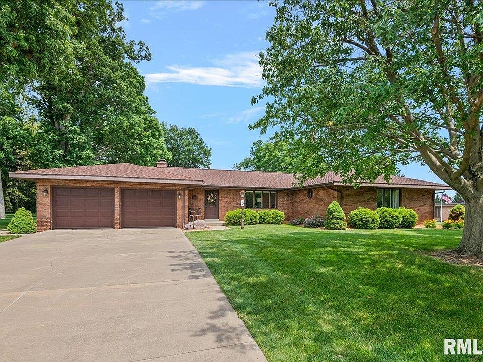 1st image of 3 Forest Hill Dr