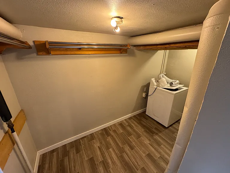 140 N 200 E — Photo 13