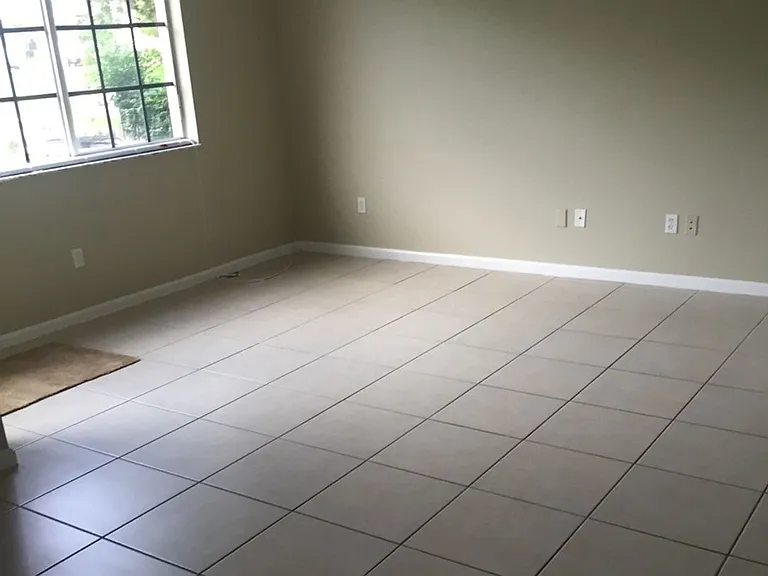 1992 Nassau Dr — Photo 3