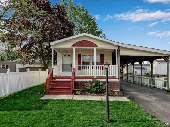 9947 Whitwick Ter, Clarence, NY 14031