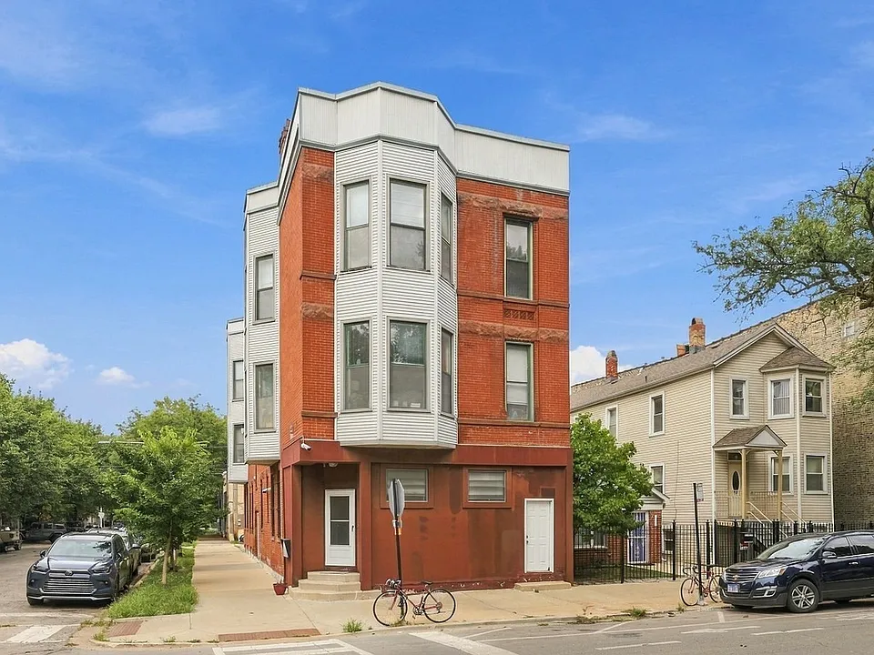 1480 W Erie St #3F